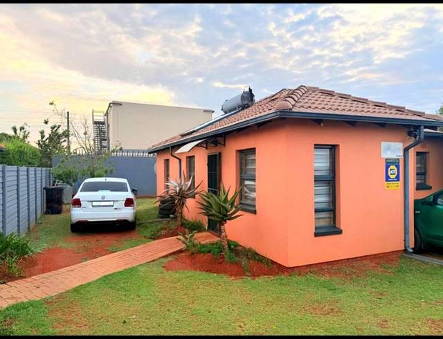 3 BEDROOM HOUSE FOR SALE IN PROTEA GLEN